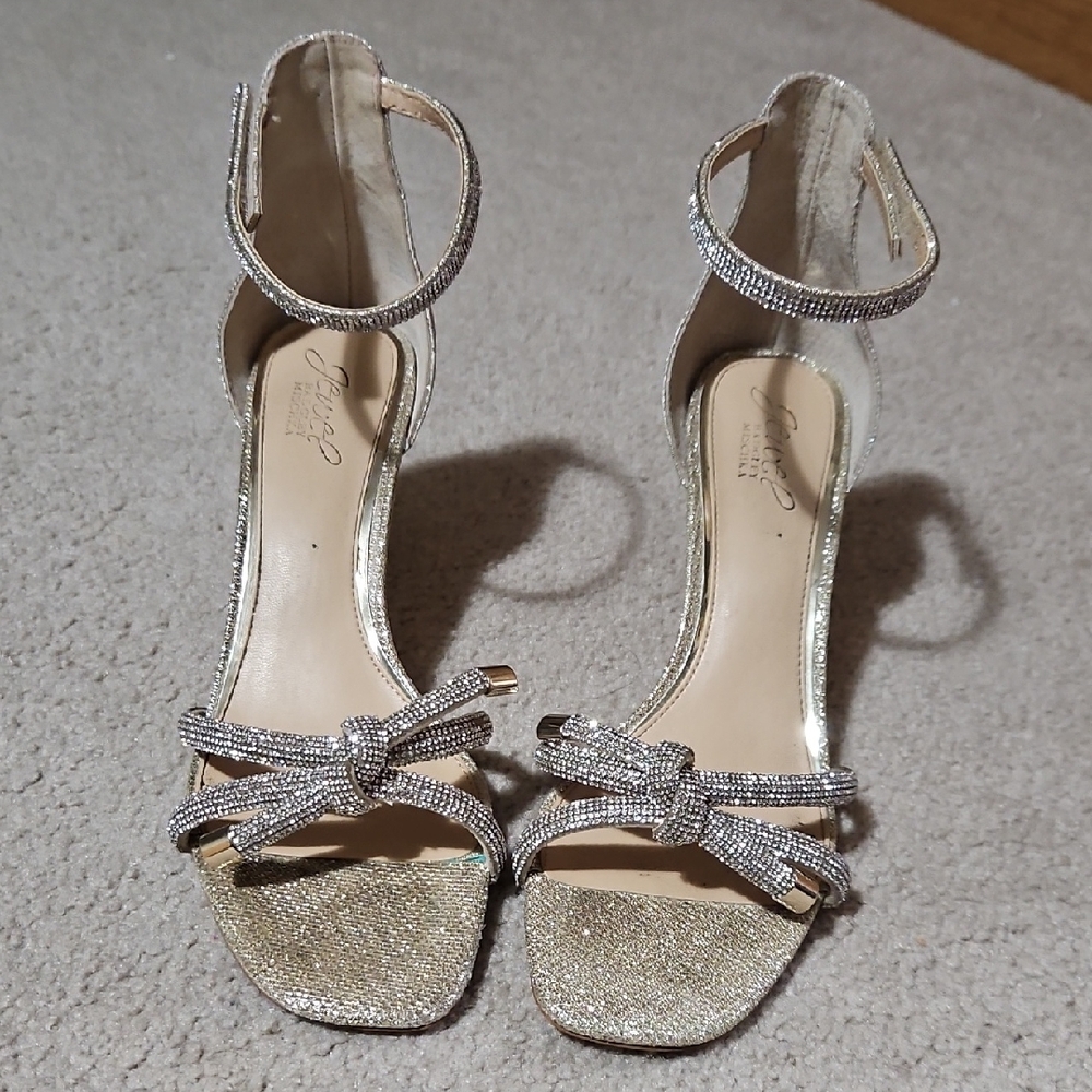 Badgley Mischka Silver Strappy Heels